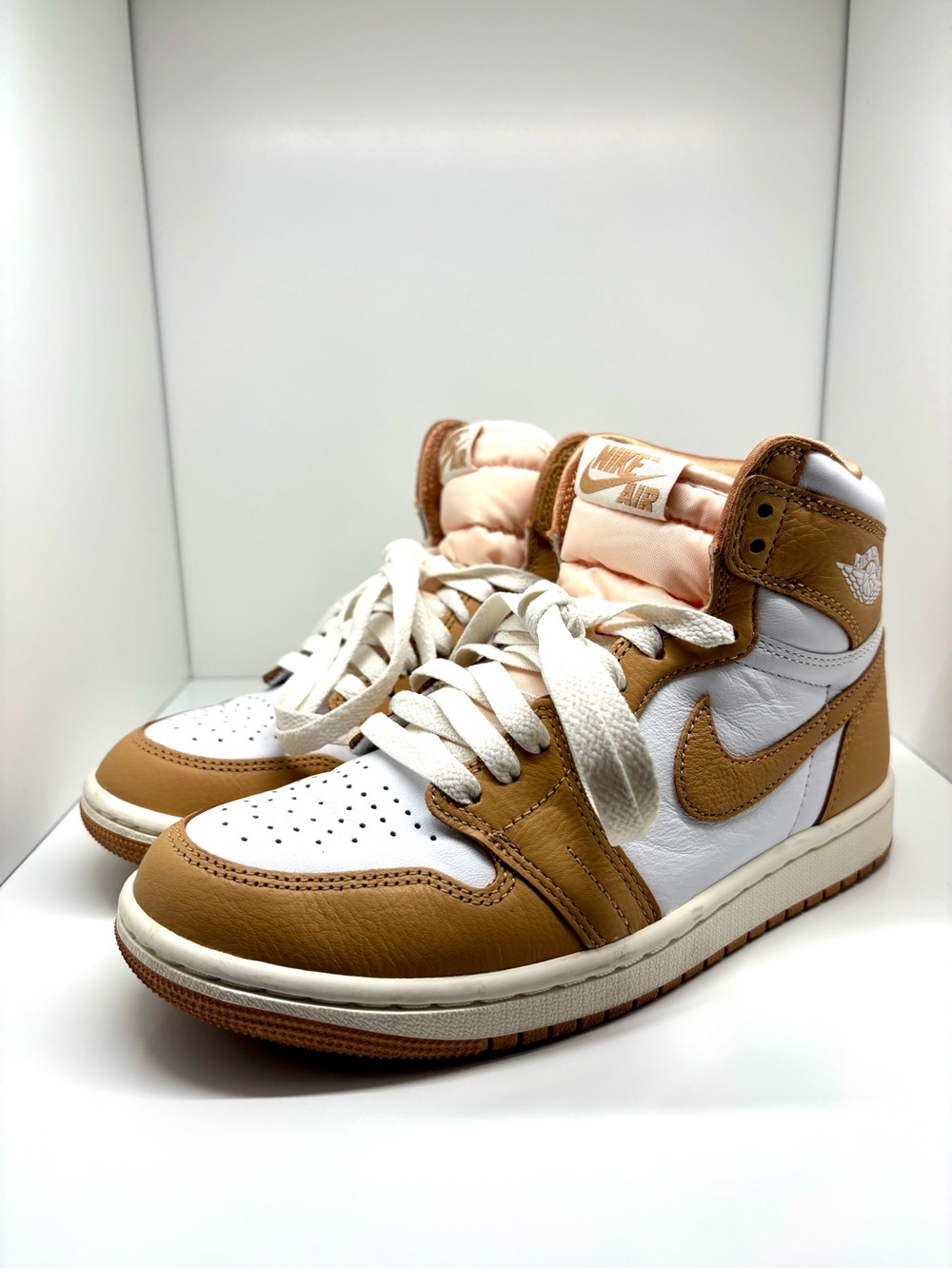 Women’s Jordan 1 Retro High OG Praline: Size 6